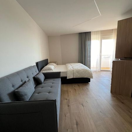 Port View Apartment 2 Durres Bagian luar foto