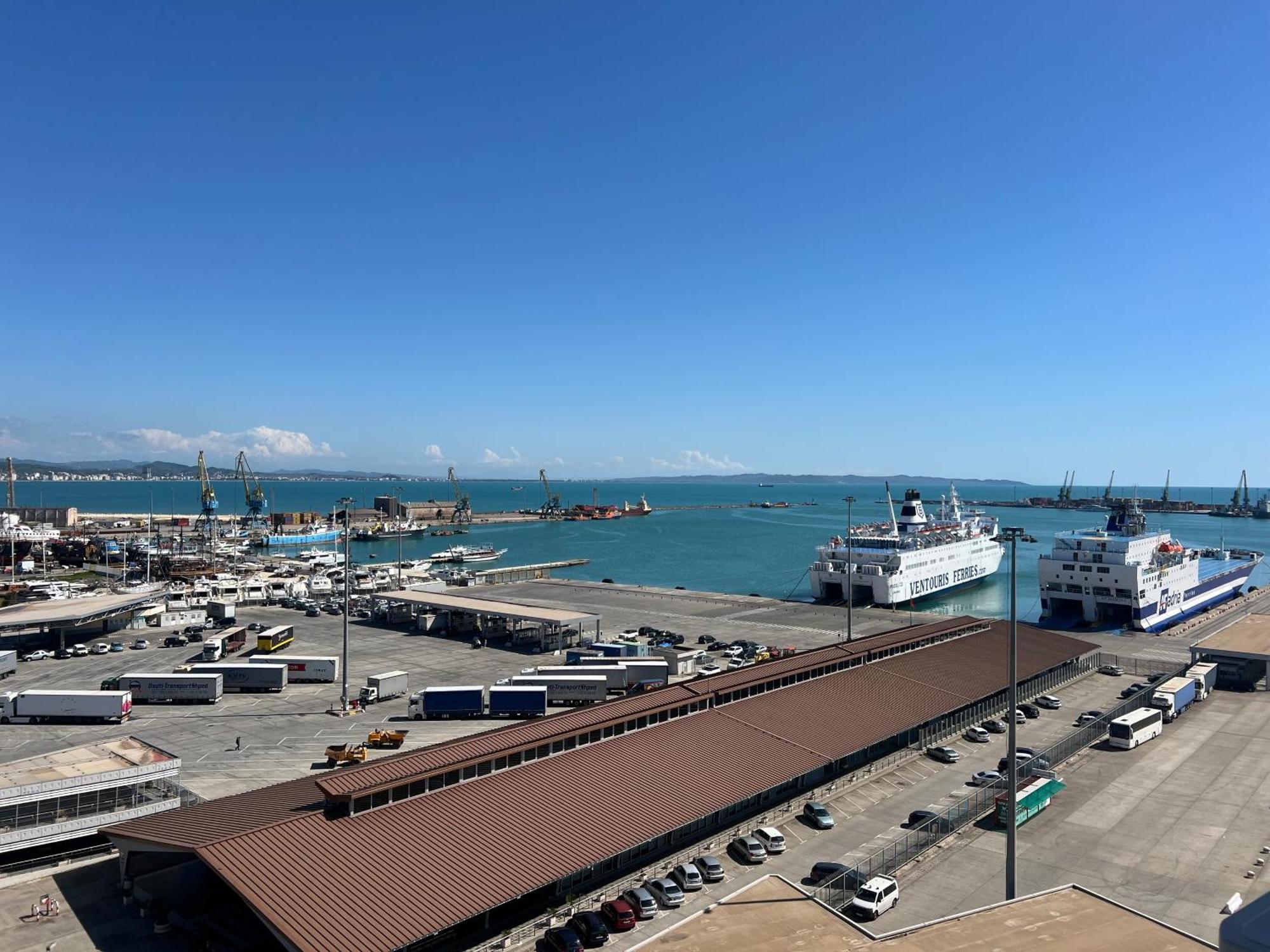 Port View Apartment 2 Durres Bagian luar foto