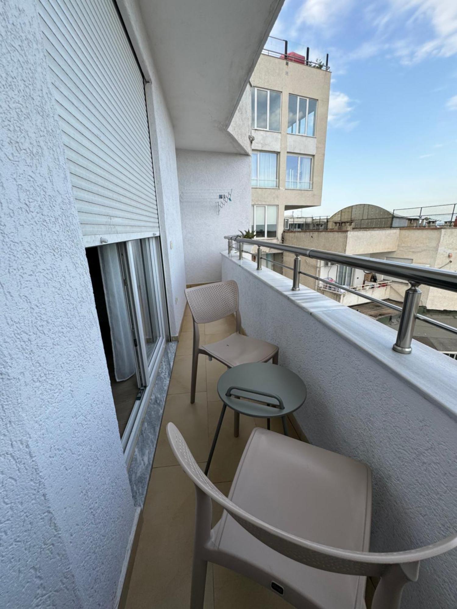 Port View Apartment 2 Durres Bagian luar foto